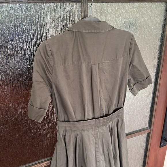 Badgley Mischka Army Green Shirtdress size 6 - Picture 10 of 11